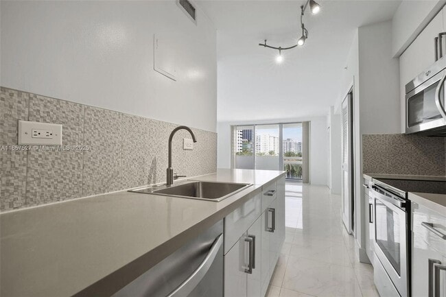 Foto del edificio - 1500 Bay Rd