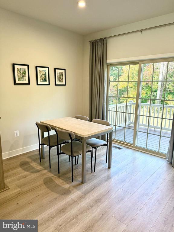 Foto del edificio - 8810 Sybil Ln