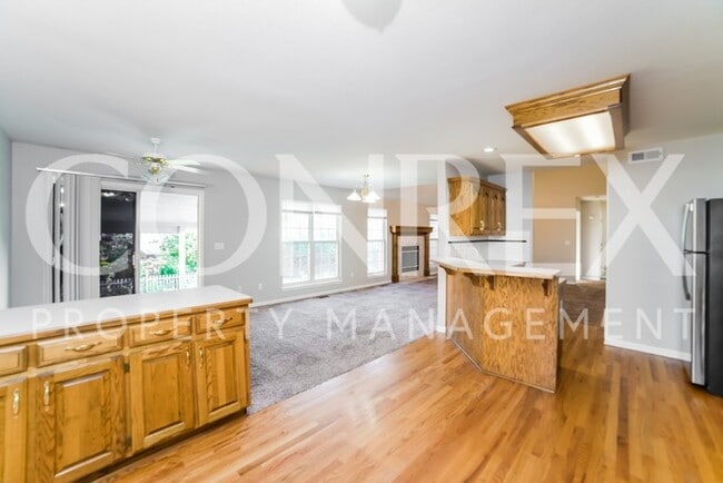 Building Photo - 3 Bedroom Ranch Style Home in Raymore!