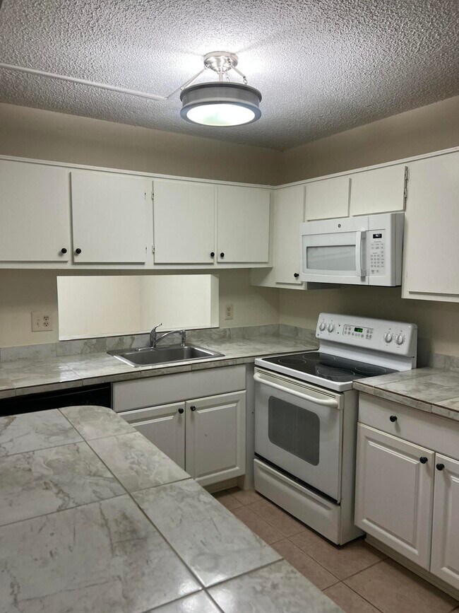 Foto del edificio - 6272 Chasewood Dr