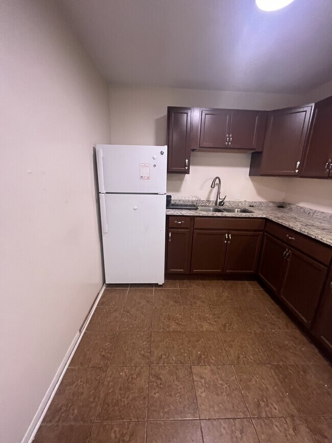 Foto del edificio - 441 Harding Pl