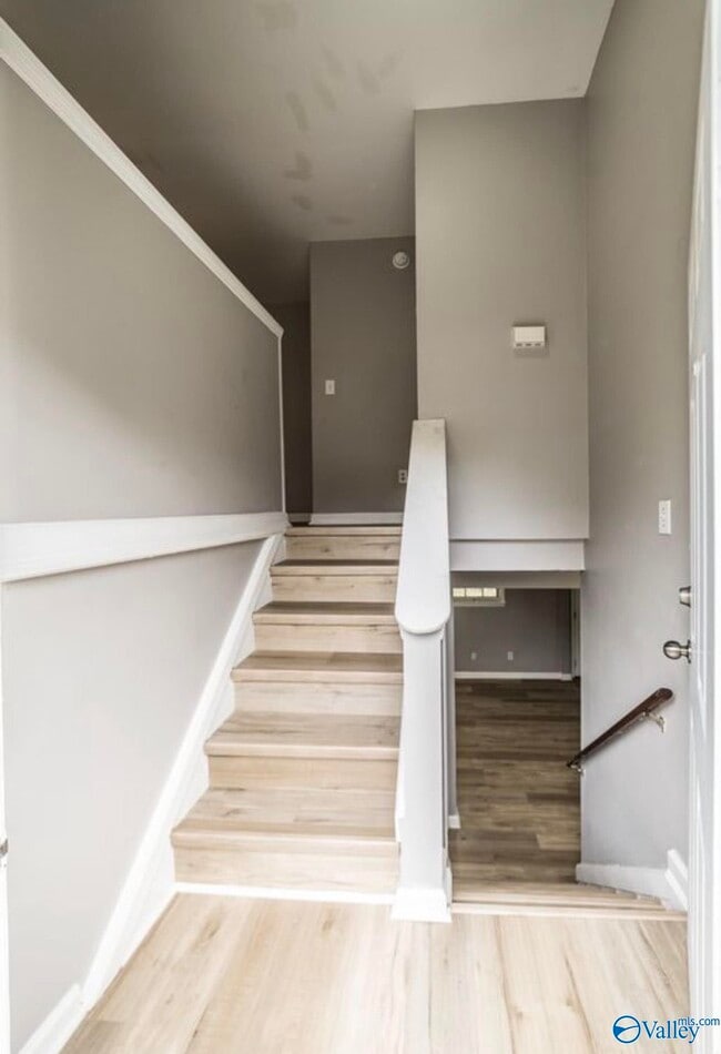 Building Photo - 3218 Uvalde Ln NW