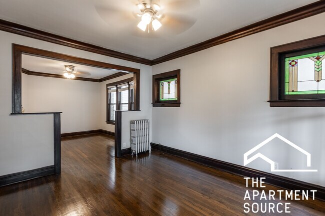 Building Photo - 3823 N Drake Ave