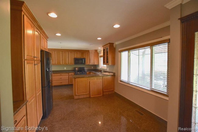 Building Photo - 32036 Red Clover Rd