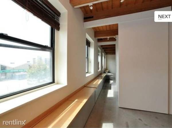 Building Photo - 90 Wareham St
