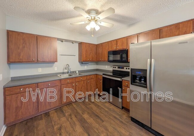Foto del edificio - 7636 McCowan Dr
