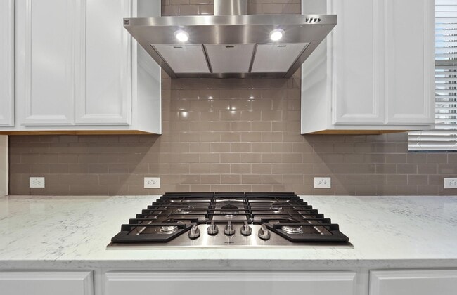 Foto del edificio - 7331 Mayapple Grove Ln