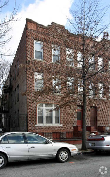 Primary Photo - 303 E 94th St
