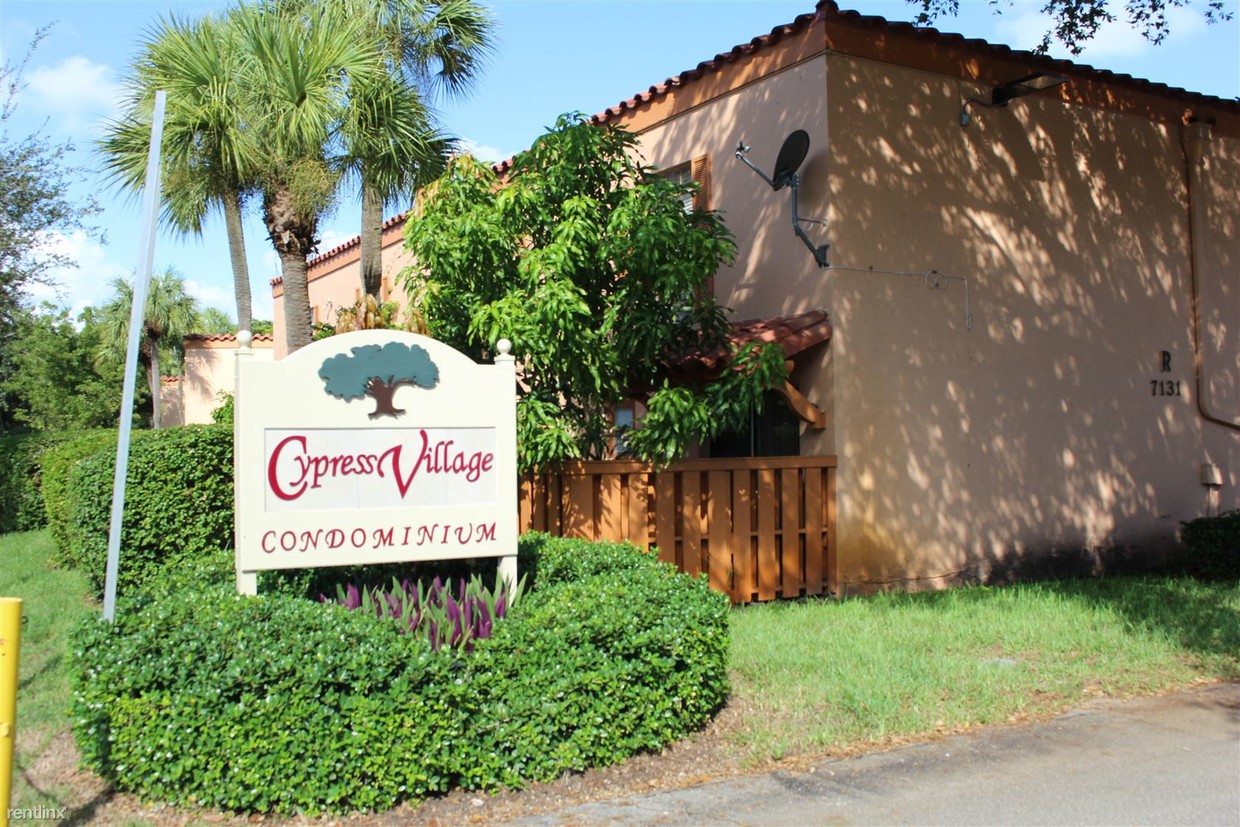 Primary Photo - 7105 Miami Lakes Dr