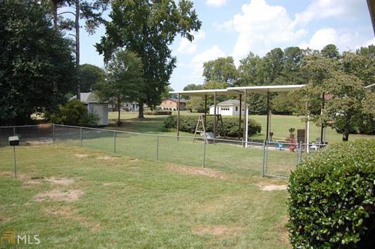 Building Photo - 2219 Myra Ln