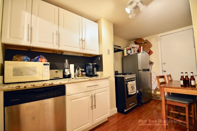 Foto del edificio - 238 Everett St
