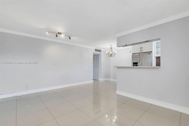 Foto del edificio - 2496 SW 17th Ave
