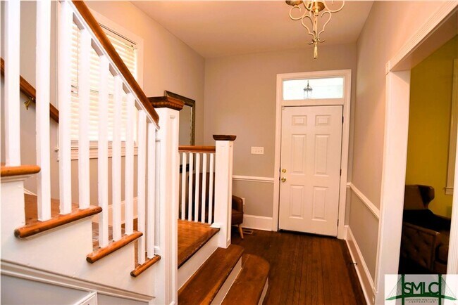 Foto del edificio - Spacious and fully furnished Victorian beauty