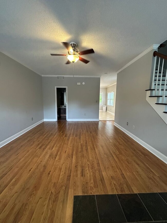 Building Photo - 2 bedroom, 2 1/2 bathroom condo