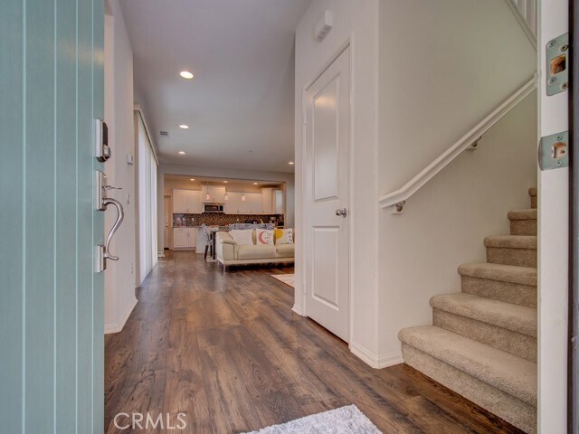 Building Photo - 147 Acamar