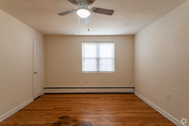 Bedroom - Ridley Station Apartments