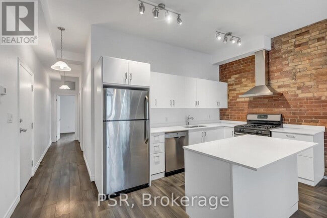 Photo du bâtiment - 464 College St