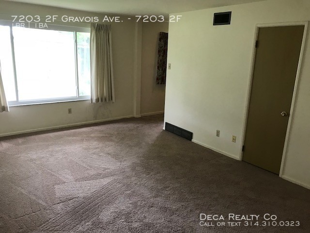 Building Photo - 1 Bedroom Apartment