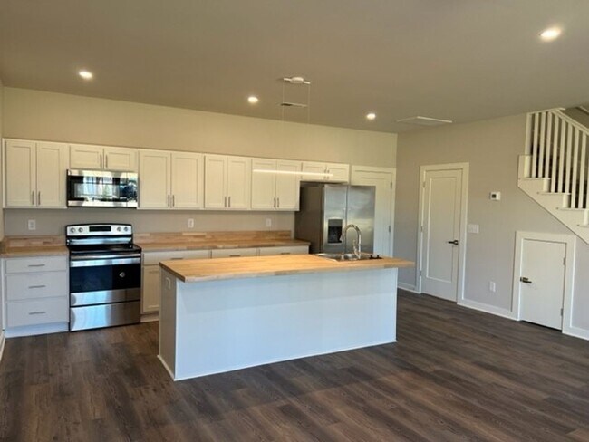 Foto del edificio - Gorgeous New Construction Build within Min...