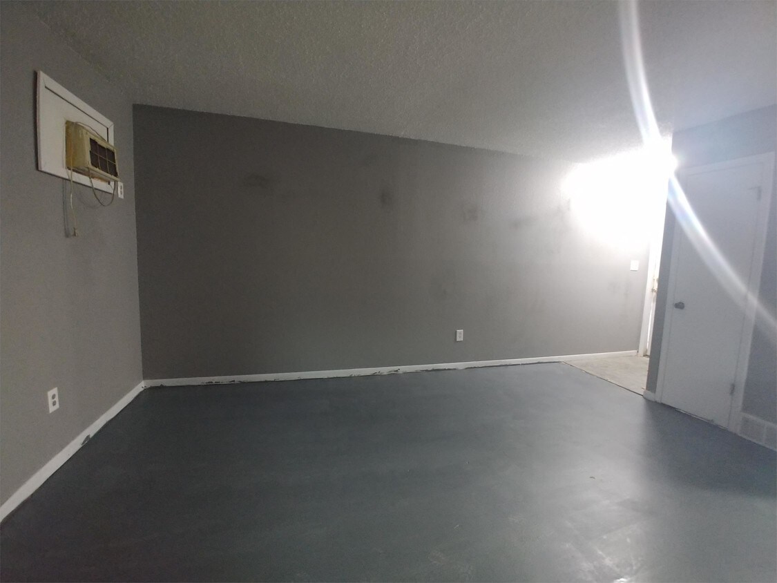 300302 N Thorpe St, Kansas City, KS 66102 Townhome Rentals in Kansas