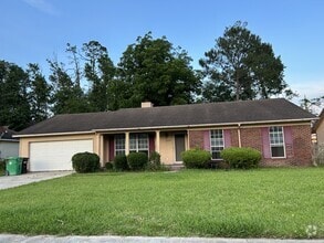 Building Photo - 2224 Pin Oak Cir