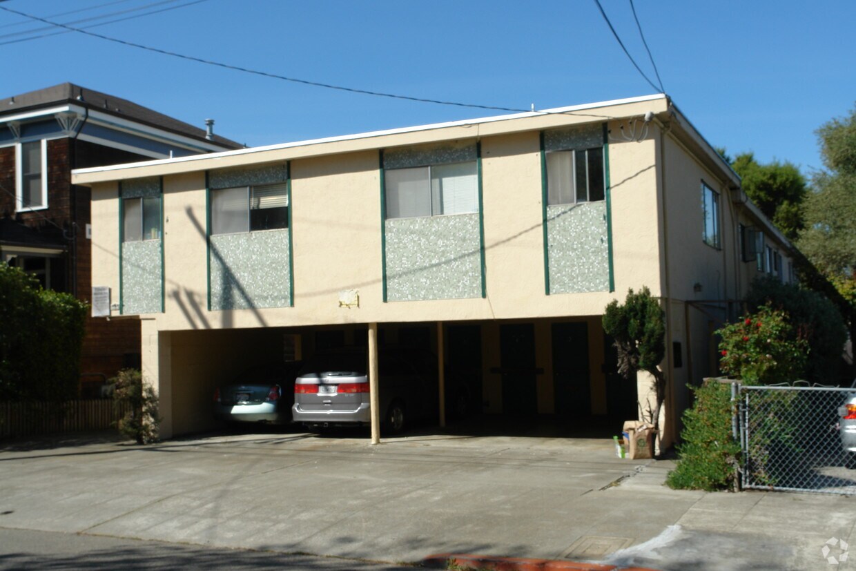 Foto del edificio - 2210 Mckinley Ave