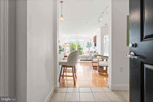 Building Photo - 1391 Pennsylvania Ave. SE