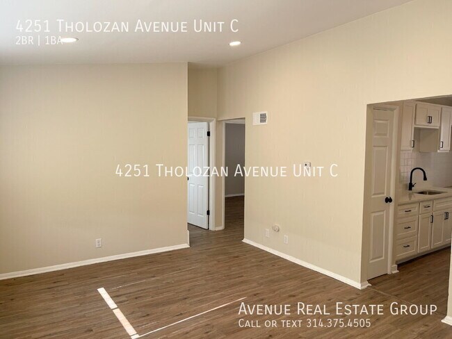 Foto del edificio - 4251 Tholozan Ave
