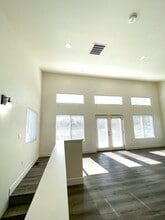 Building Photo - 2090 House Aly