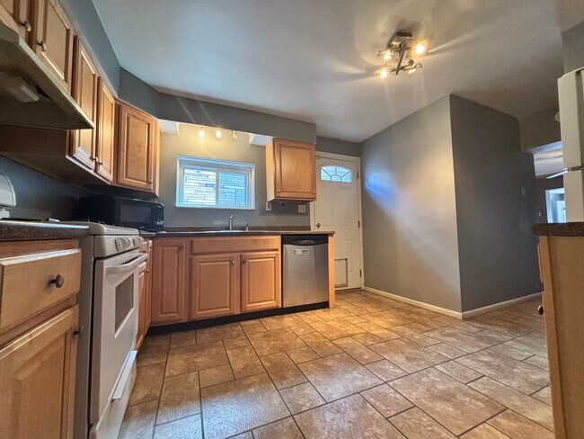 Foto del edificio - 1915 Jane St