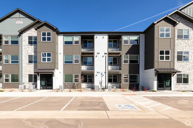 Building Photo - Outlook West Mesa