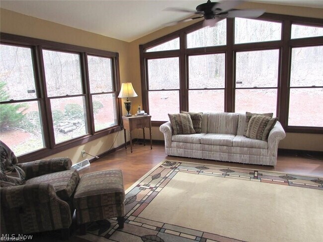 Foto del edificio - 1322 Steele Hill Rd NW