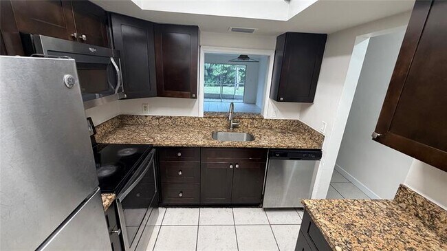 Foto del edificio - 4061 NW 9th Ave