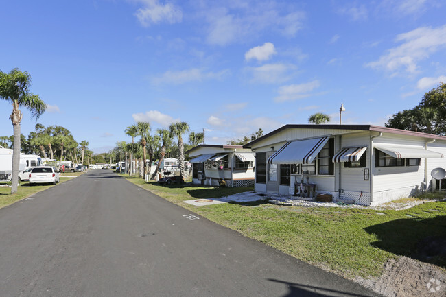 Ellenton Garden RV Resort Apartments - Ellenton, FL | Apartments.com