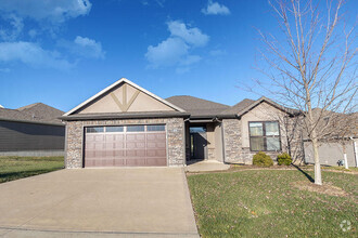 Building Photo - 4202 Meadow View Dr