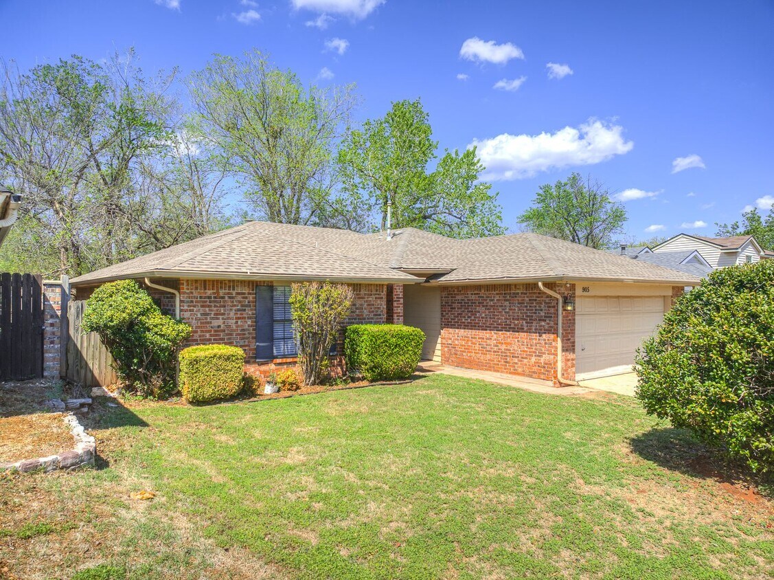 Updated Home + Edmond Schools + The Valley - Updated Home + Edmond Schools