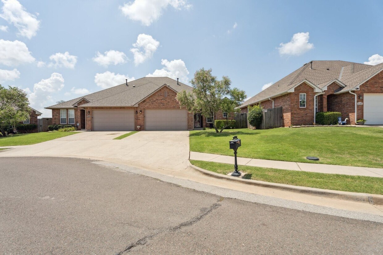Foto principal - 11314 NW 121st Pl