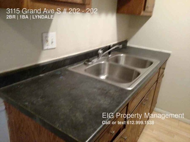 Building Photo - 3115 Grand Ave S