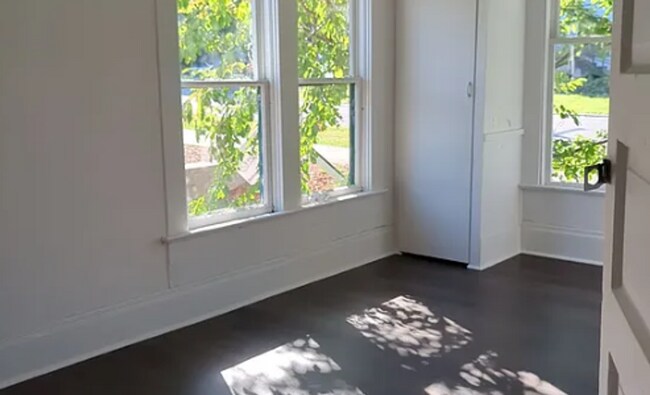 Foto del edificio - 317 Gladstone St