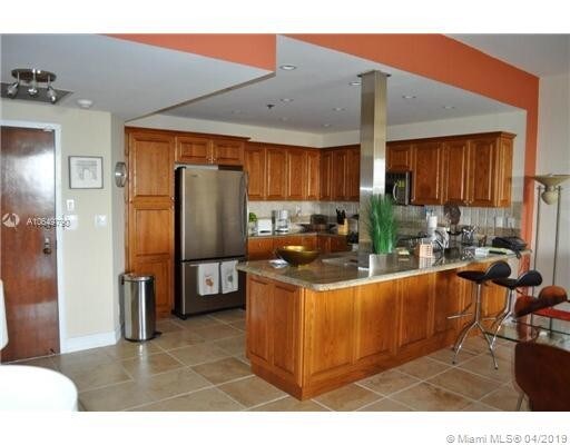 Building Photo - 201 Crandon Blvd