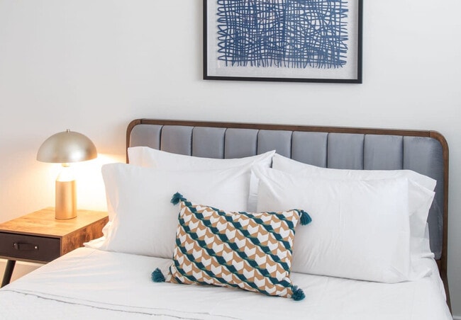 Building Photo - 228 Pike St