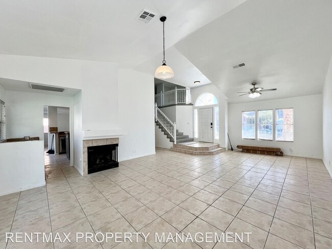 Building Photo - 3 br, 2.5 bath House - 323 SALINAS DR