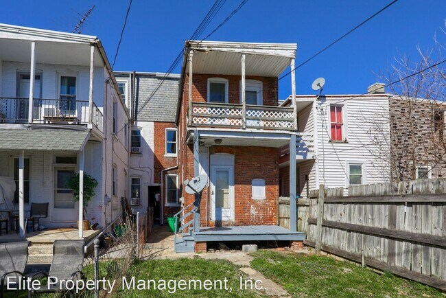 Building Photo - 4 br, 1 bath House - 588 W Princess Street
