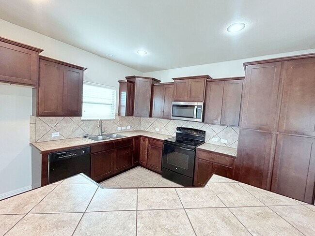 Foto del edificio - 4 Bedroom House in Ascension Parish