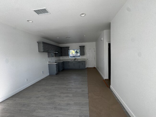 Foto del edificio - 1319 N Stoddard Ave