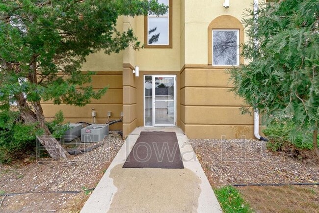Building Photo - 1815 W 18th St