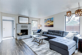 Building Photo - 2707 N 24th St