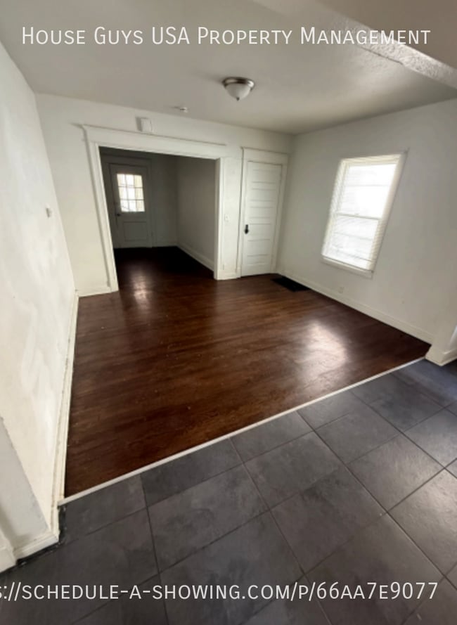 Building Photo - 3939 Troost Ave
