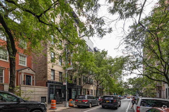Street View - 339 E 65th St