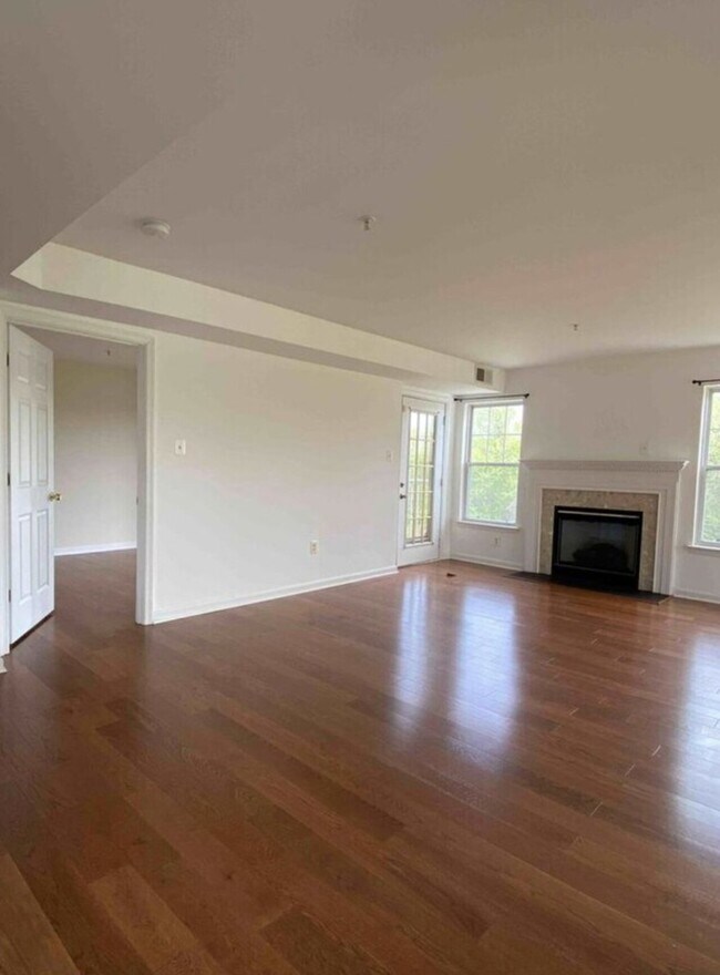 Building Photo - Normandy Place #306